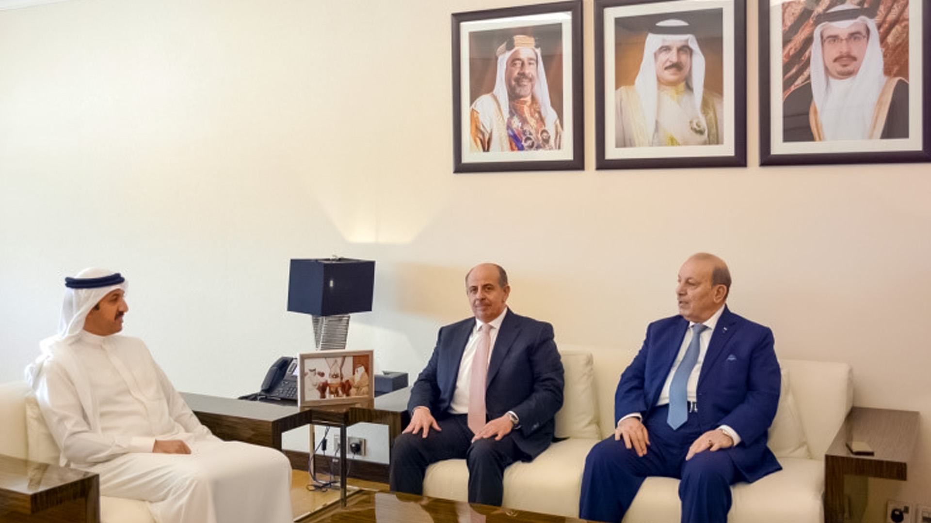 Bahrain Undersecretary meets Jordanian, Palestinian ambassadors